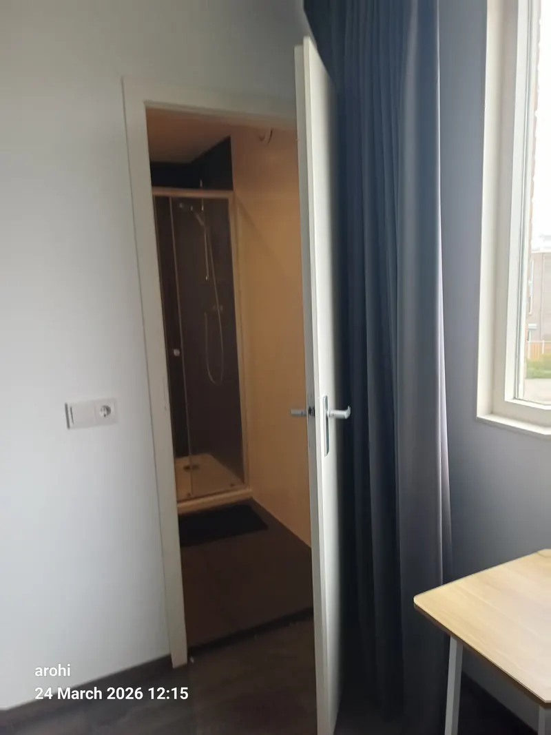 Kamer in Almere, Almere