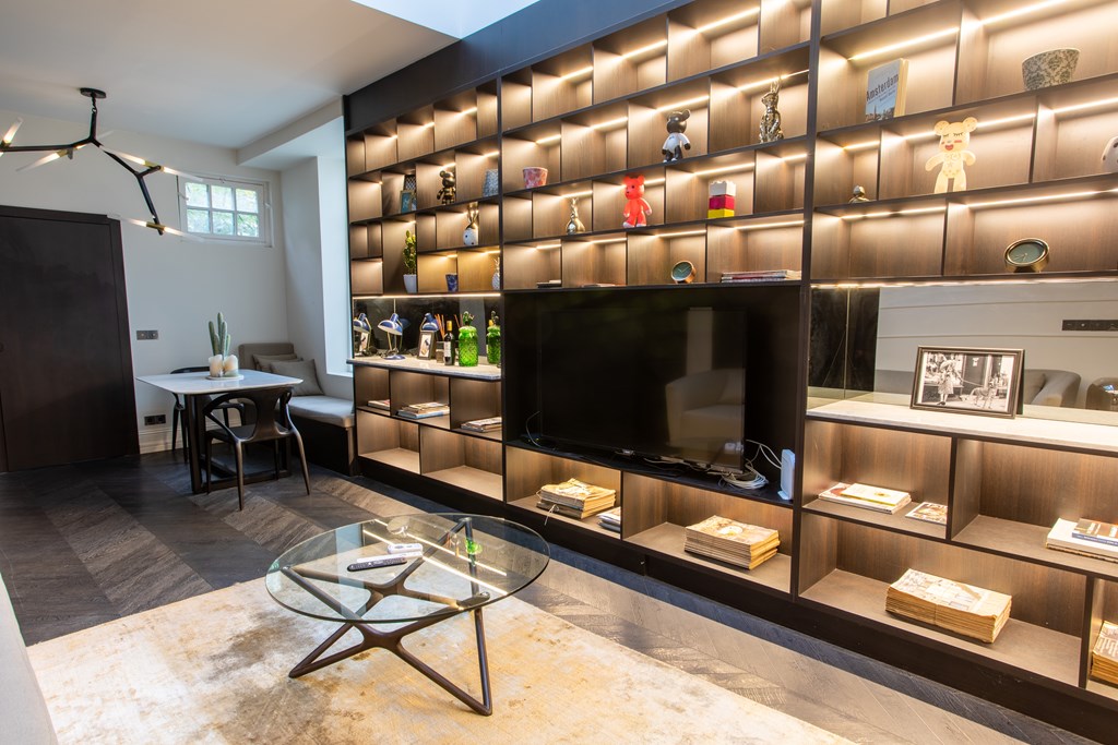 Appartement aan de Nieuwezijds Voorburgwal — foto 1