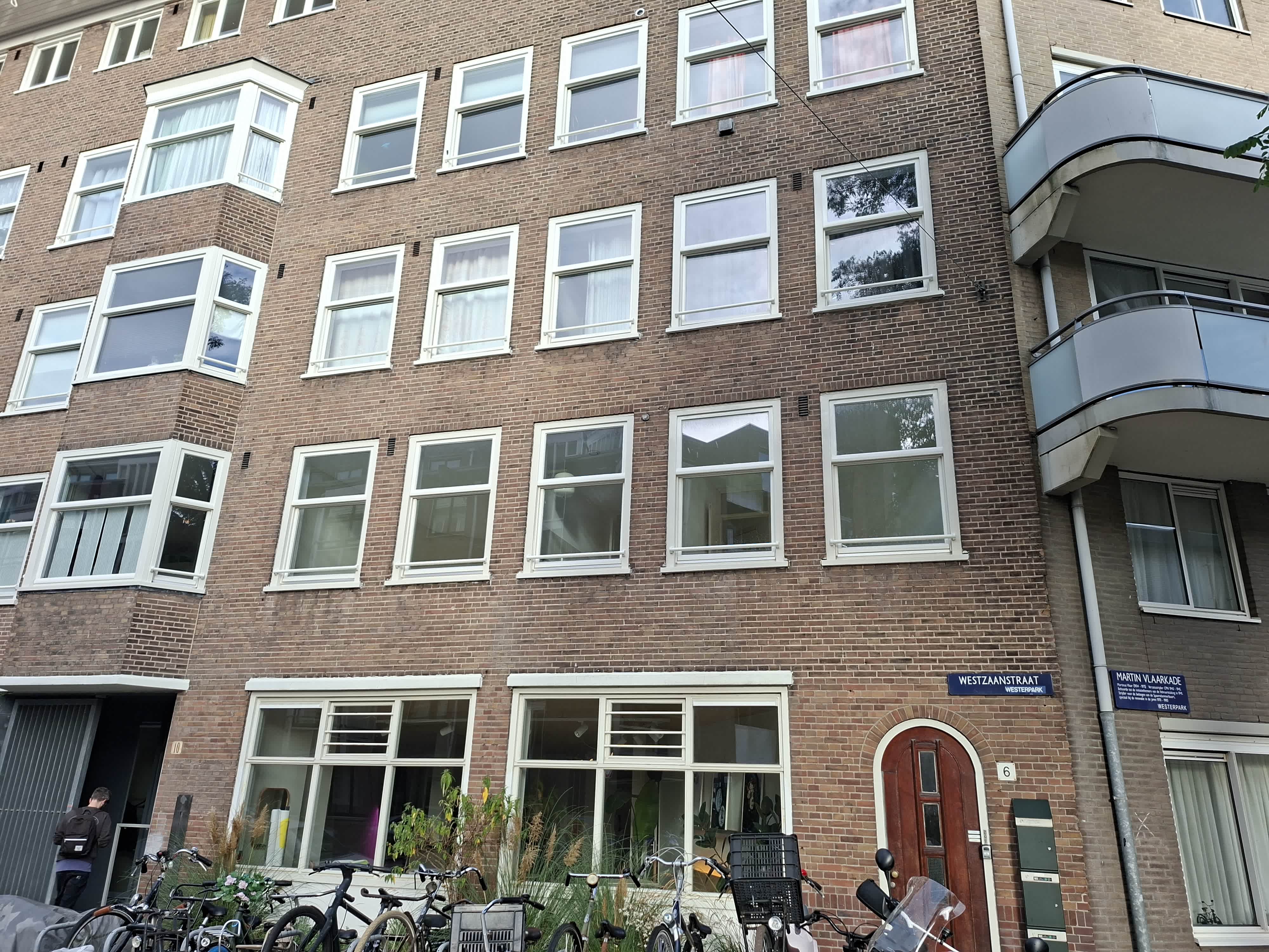 Eengezinswoning aan de Westzaanstraat — foto 1
