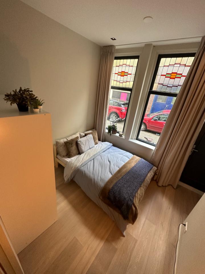 Kamer aan de Egelantiersstraat — foto 1
