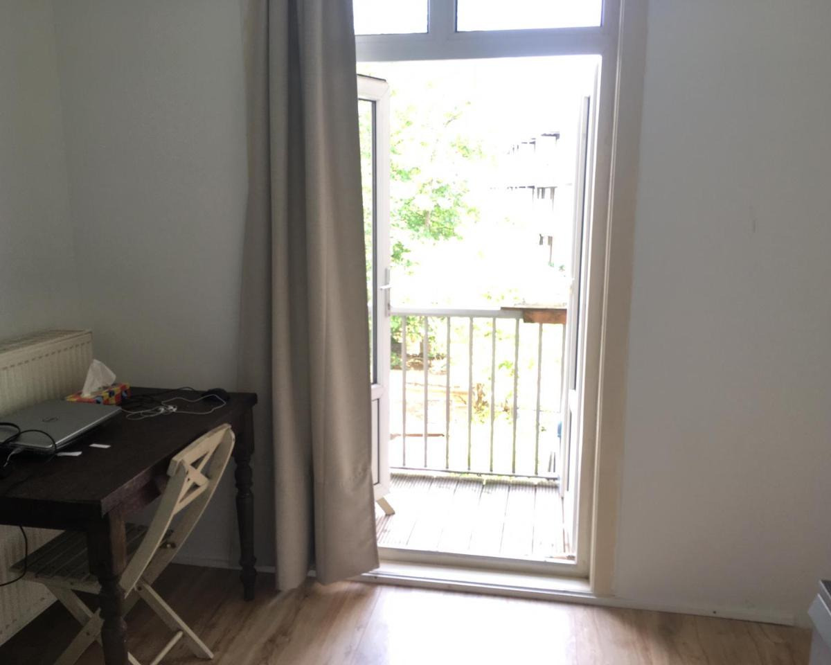 Kamer in Halfweg, Halfweg
