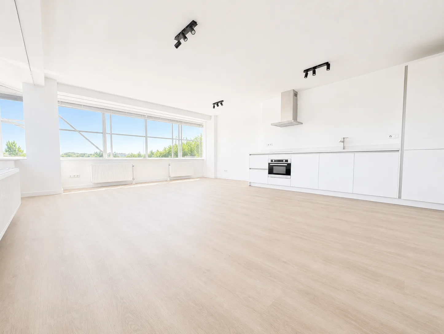 Appartement aan de Noord West Buitensingel — foto 1