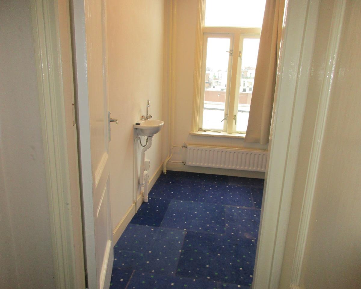 Kamer aan de Jan de Wittstraat — foto 1