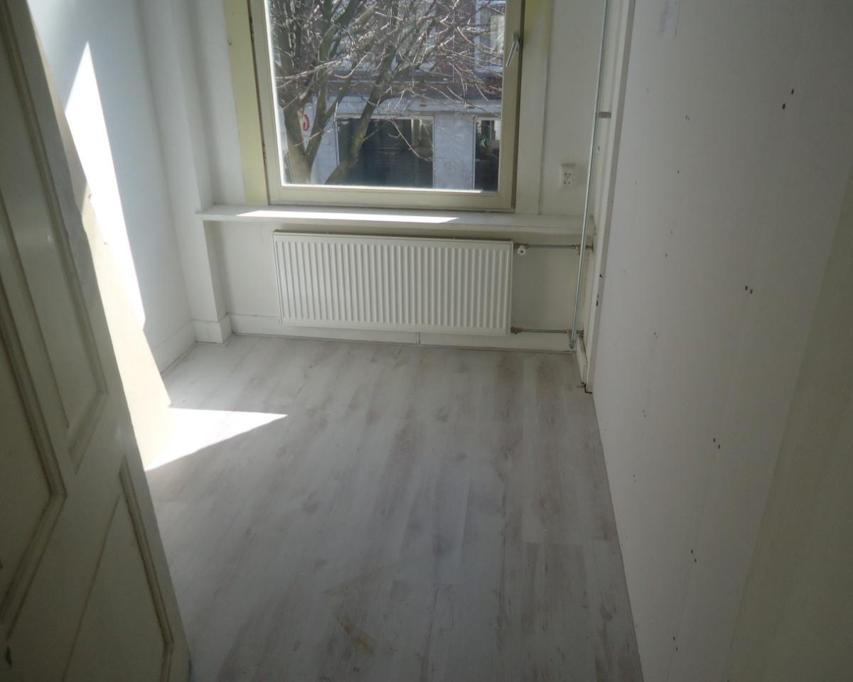 Kamer aan de Weimarstraat — foto 1