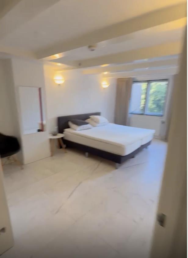 Kamer in Amsterdam, Amsterdam