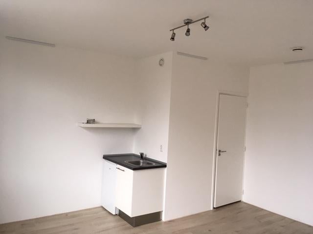 Kamer aan de Zuid-Oosterstraat — foto 1
