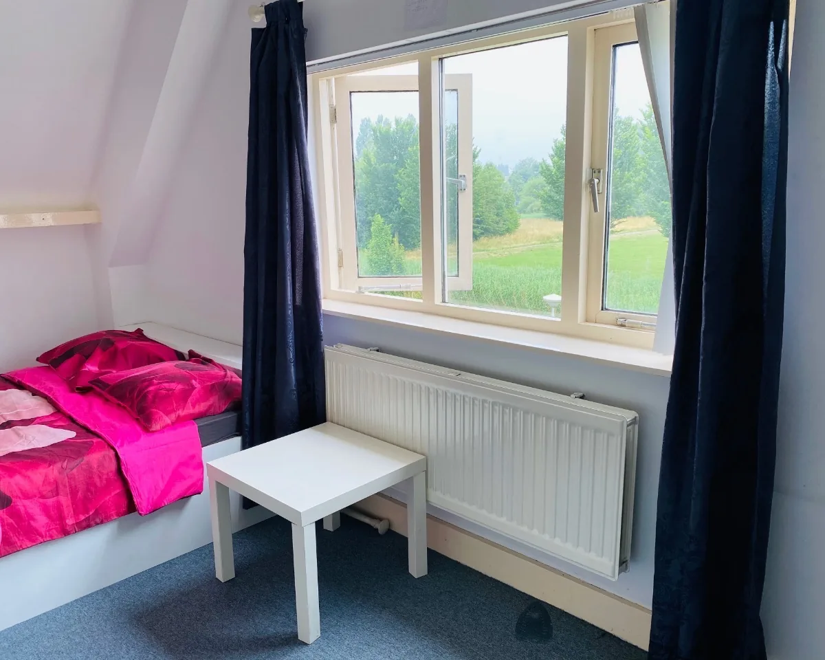 Kamer aan de Spakenburgstraat — foto 1