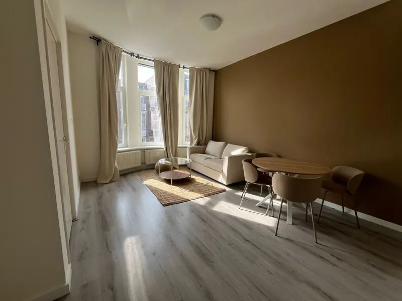 Kamer in Den Haag, Den Haag