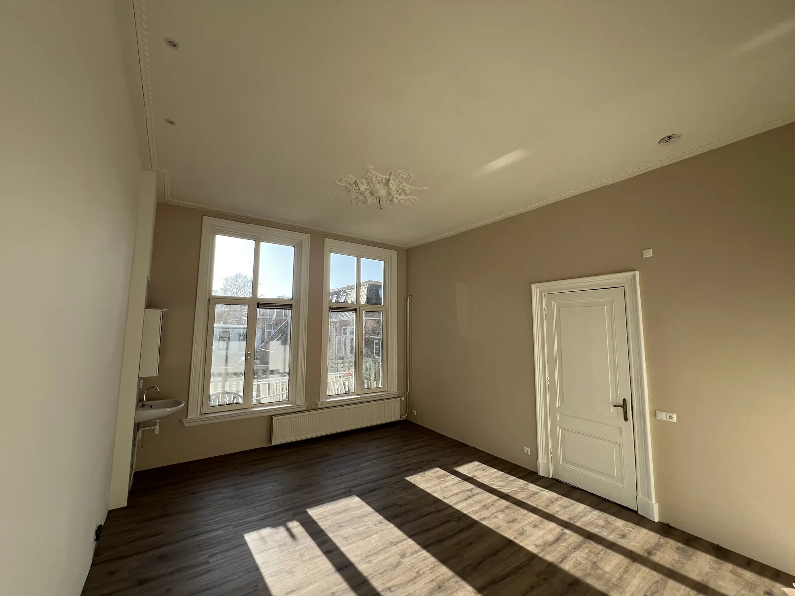Kamer aan de E. Thomassen a Thuessinklaan — foto 1